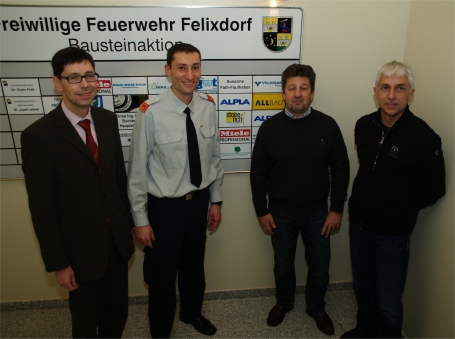 Auverein spendet an Felixdorfer Feuerwehr - Copyright www.auverein.at Foto: RoMiFe